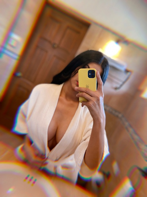amayrani93 OnlyFans - Free Access to 32 Videos & 49 Photos Onlyfans Free Access