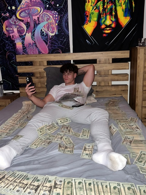 cashalphaconnor OnlyFans - Free Access to 35 Videos & 49 Photos Onlyfans Free Access