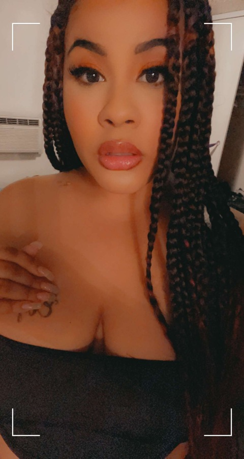 cheekybish23 OnlyFans - Free Access to 32 Videos & 49 Photos Onlyfans Free Access