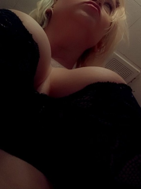 daniedear91 OnlyFans - Free Access to 32 Videos & 49 Photos Onlyfans Free Access