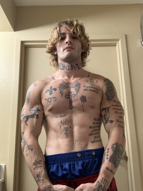 dropdeadmike OnlyFans - Free Access to 32 Videos & 49 Photos Onlyfans Free Access