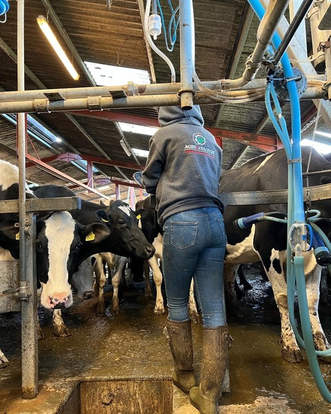 ella.shilson OnlyFans - Free Access to 32 Videos & 49 Photos Onlyfans Free Access