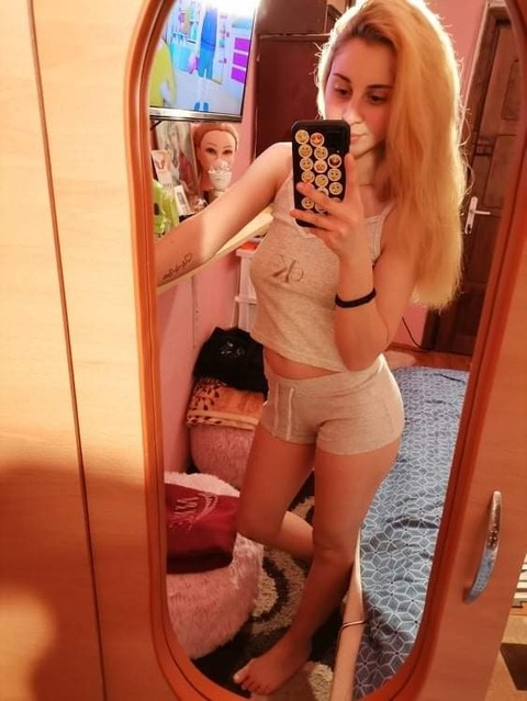 elly_29 OnlyFans - Free Access to 32 Videos & 118 Photos Onlyfans Free Access