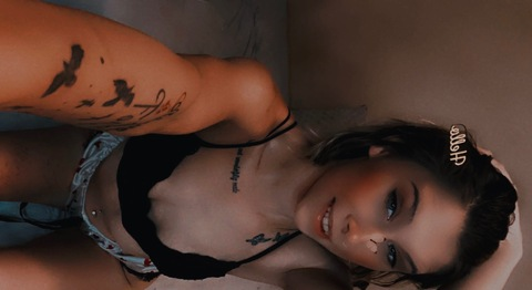 emmyrose_24 OnlyFans - Free Access to 32 Videos & 49 Photos Onlyfans Free Access