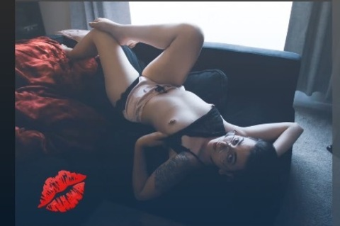 emosuicidegirl OnlyFans - Free Access to 58 Videos & 599 Photos Onlyfans Free Access