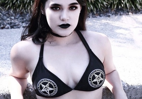 ghostbat OnlyFans - Free Access to 32 Videos & 49 Photos Onlyfans Free Access