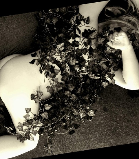 jewels1820 OnlyFans - Free Access to 32 Videos & 49 Photos Onlyfans Free Access