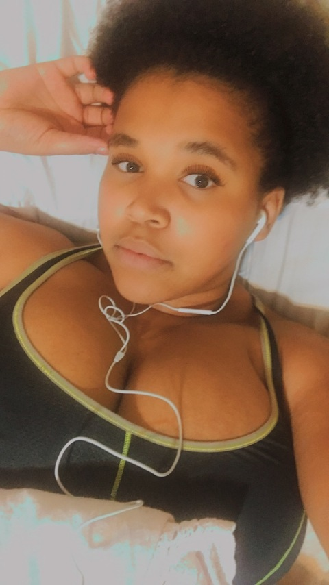 lovelyass OnlyFans - Free Access to 32 Videos & 49 Photos Onlyfans Free Access