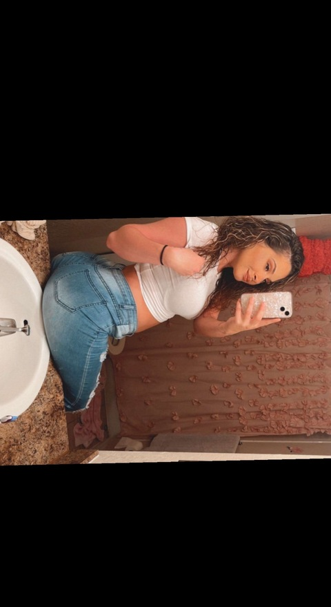 lowkey.ang OnlyFans - Free Access to 32 Videos & 49 Photos Onlyfans Free Access