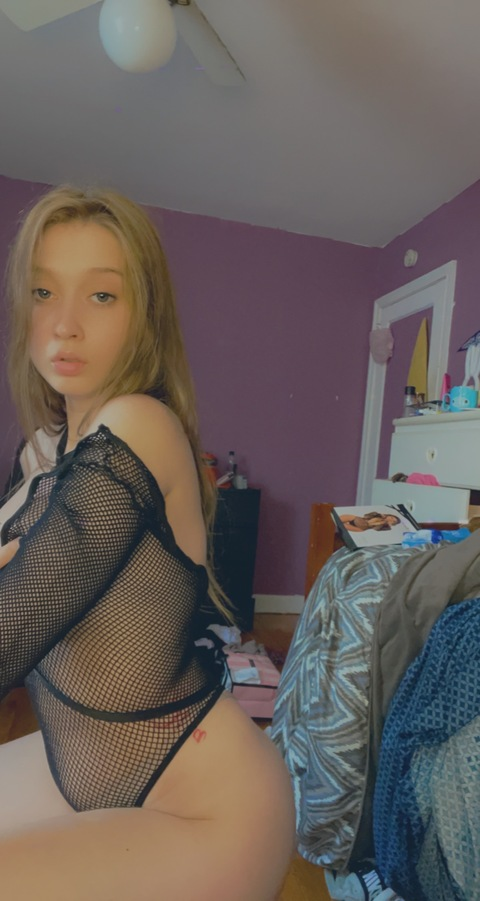 madii3055 OnlyFans - Free Access to 32 Videos & 49 Photos Onlyfans Free Access