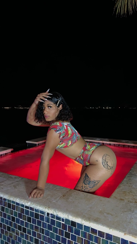 miichymariell29 OnlyFans - Free Access to 32 Videos & 49 Photos Onlyfans Free Access