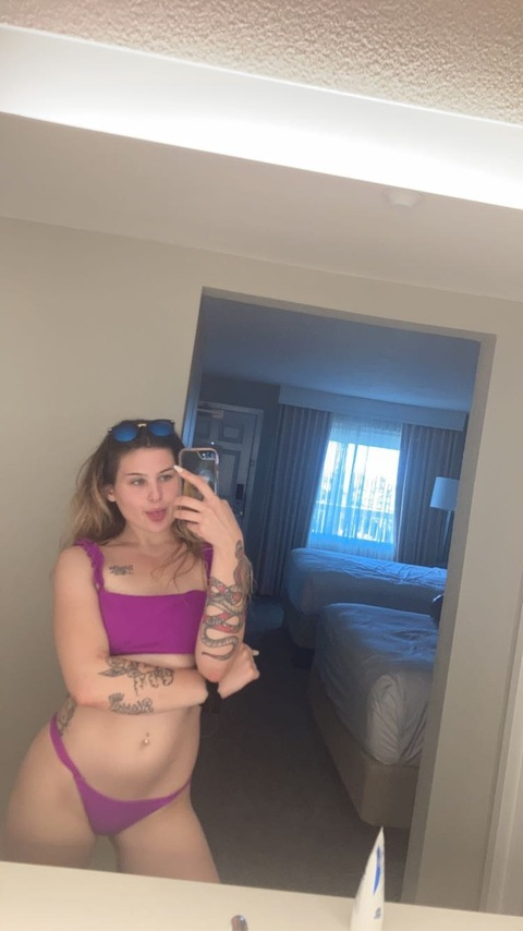 qveenmorgan OnlyFans - Free Access to 32 Videos & 49 Photos Onlyfans Free Access