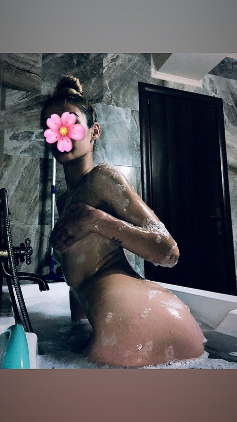 simona_69 OnlyFans - Free Access to 32 Videos & 49 Photos Onlyfans Free Access