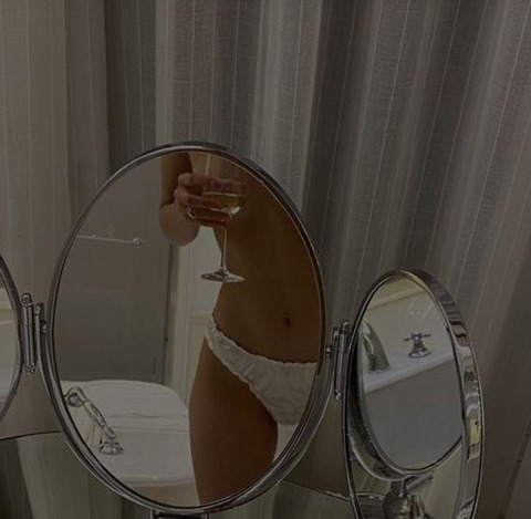 simonaelena22 OnlyFans - Free Access to 32 Videos & 49 Photos Onlyfans Free Access