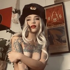 sluttyforcommunism Profile Picture