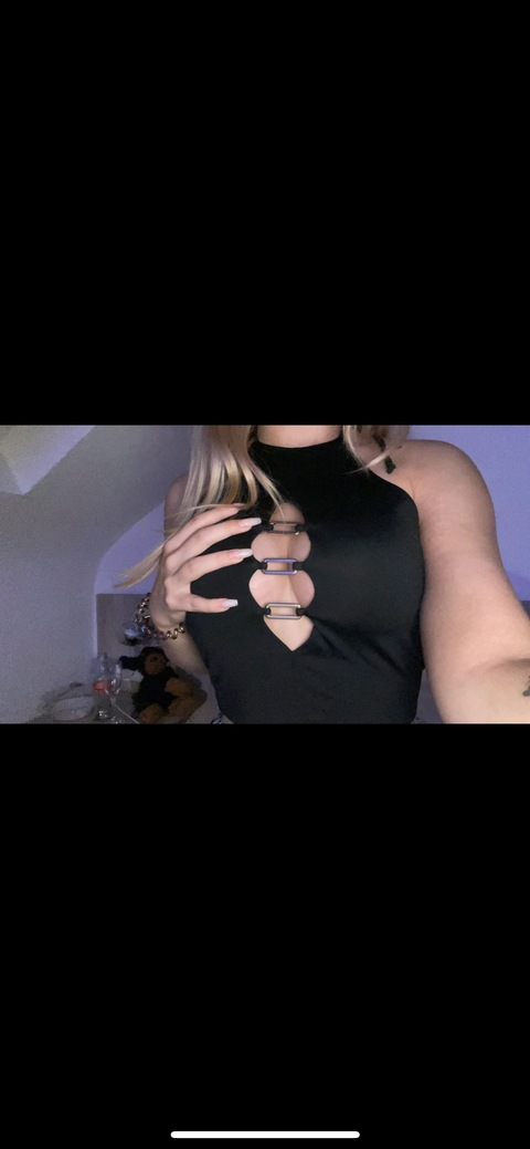 sophie.2508 OnlyFans - Free Access to 32 Videos & 49 Photos Onlyfans Free Access