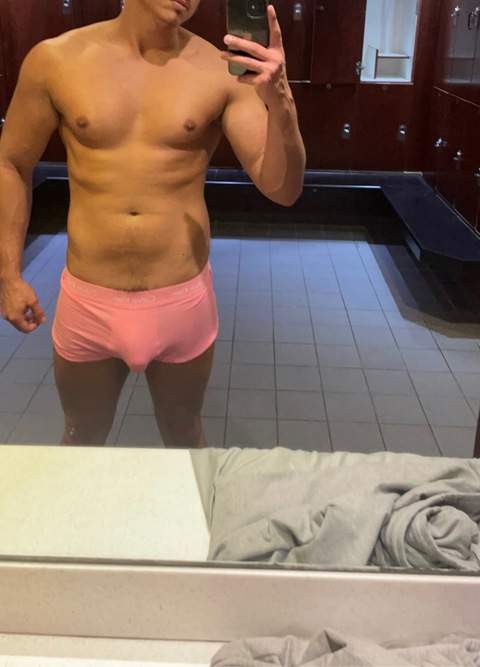strokesvinny OnlyFans - Free Access to 86 Videos & 93 Photos Onlyfans Free Access