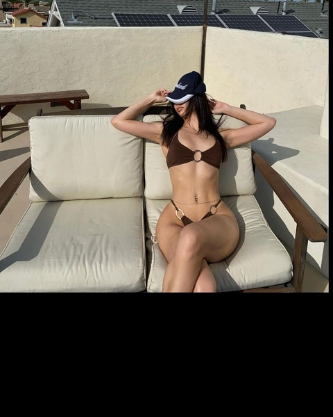 theemilybaker OnlyFans - Free Access to 32 Videos & 49 Photos Onlyfans Free Access