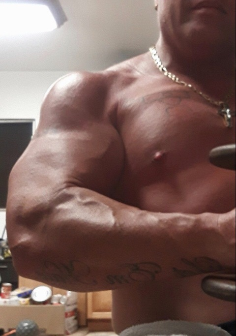 therealkeanu OnlyFans - Free Access to 32 Videos & 49 Photos Onlyfans Free Access