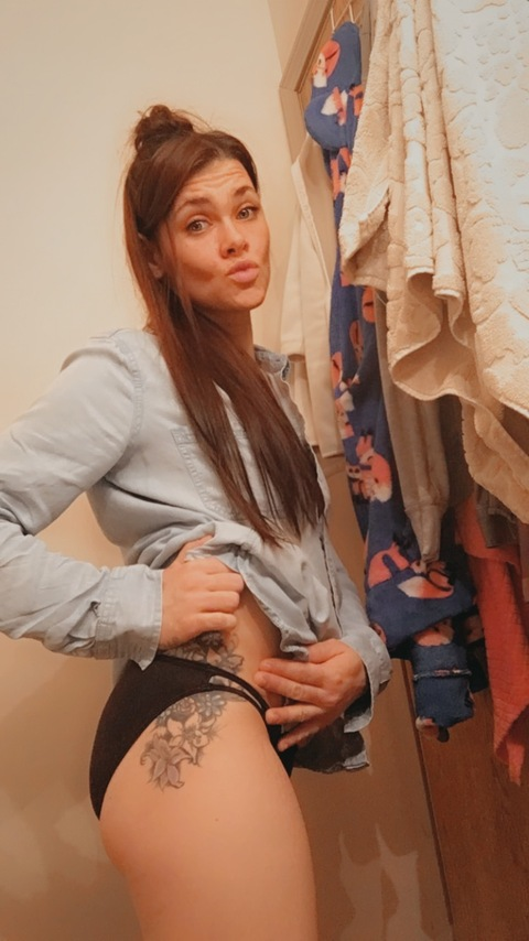 u176043833 OnlyFans - Free Access to 32 Videos & 49 Photos Onlyfans Free Access