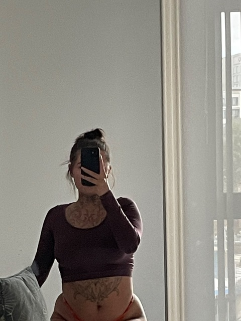 u275647124 OnlyFans - Free Access to 32 Videos & 49 Photos Onlyfans Free Access