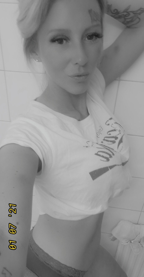 u279032554 OnlyFans - Free Access to 32 Videos & 49 Photos Onlyfans Free Access