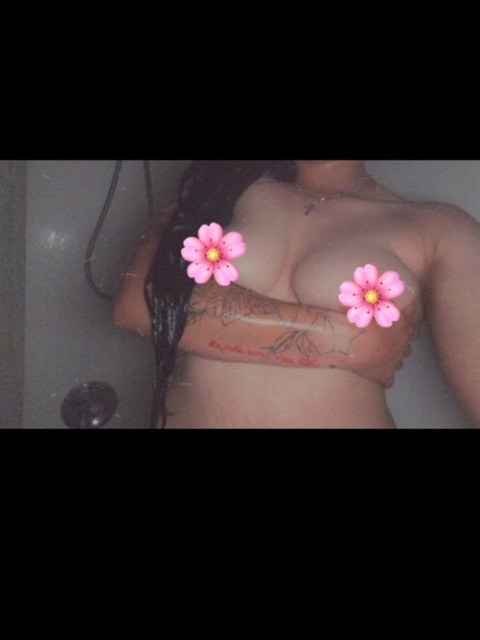yourfavoritedezire OnlyFans - Free Access to 32 Videos & 49 Photos Onlyfans Free Access